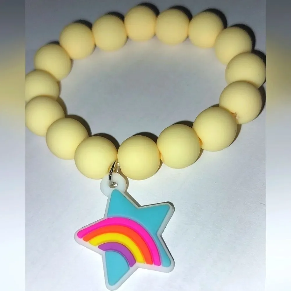 Super cute girls beaded bracelet